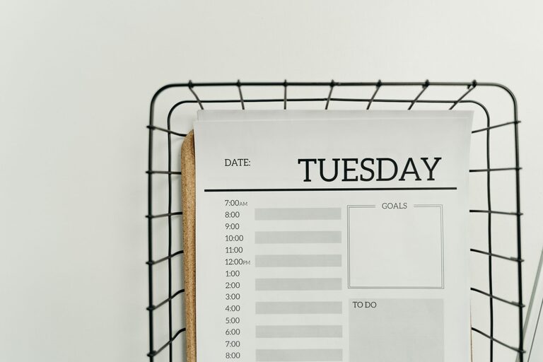 Simple Cleaning Schedule for the Whole Week